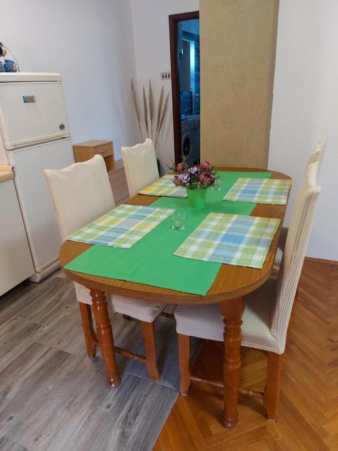 Ferienwohnung Apartman Stefan Karlobag Exterior foto